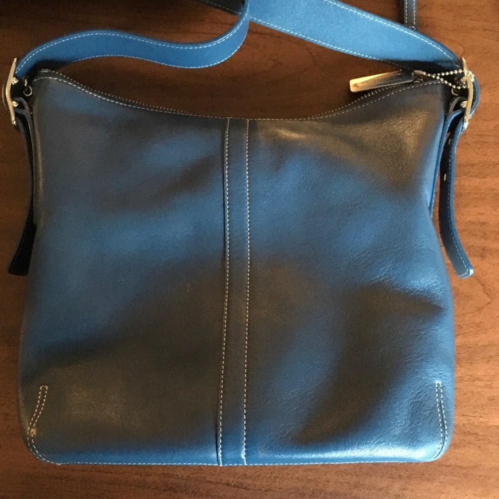 Coach Medium Blue Leather Shoulder Bag - Picture 6 of 8